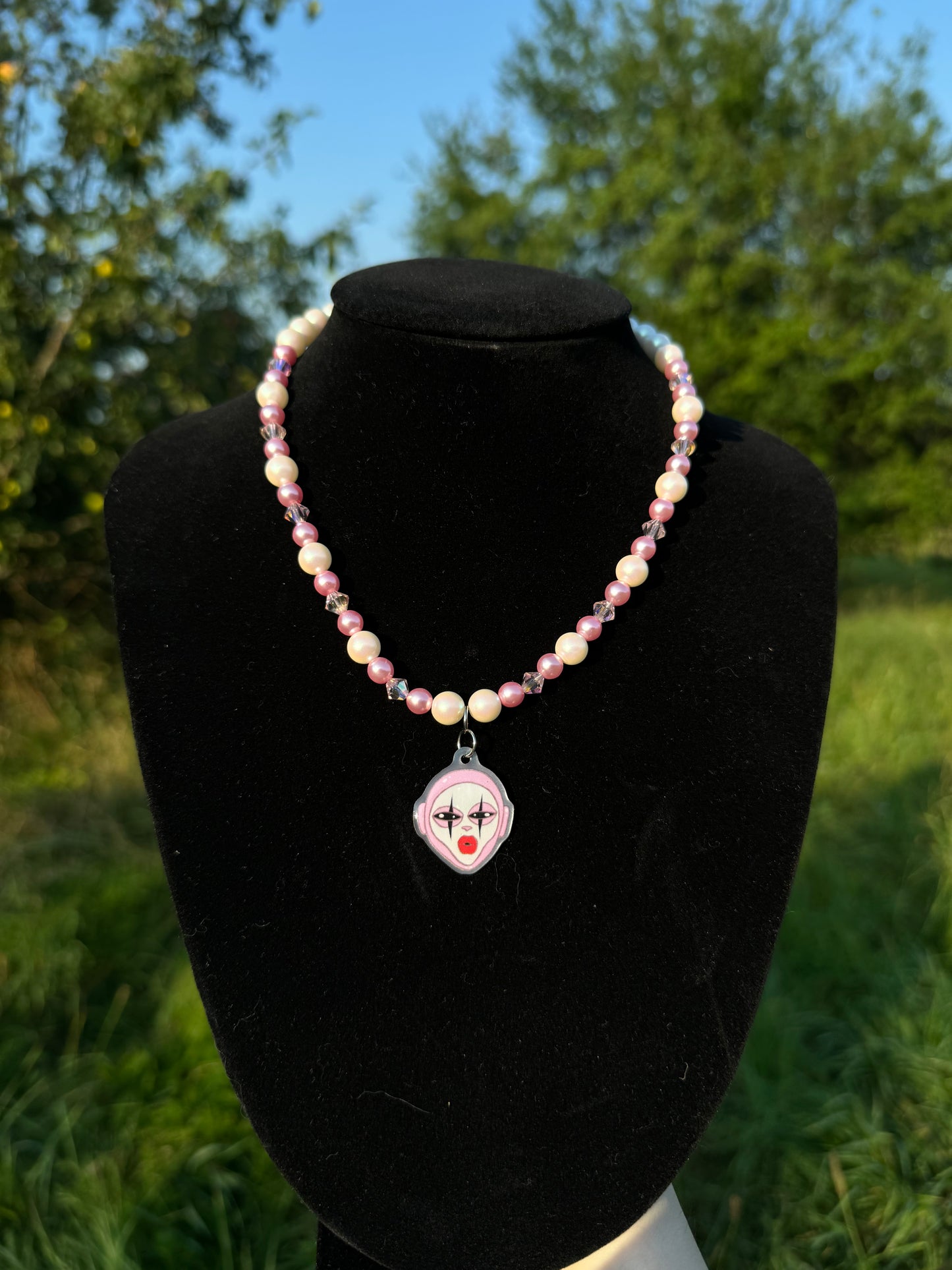 Ghoul beaded pink necklace (var.2)