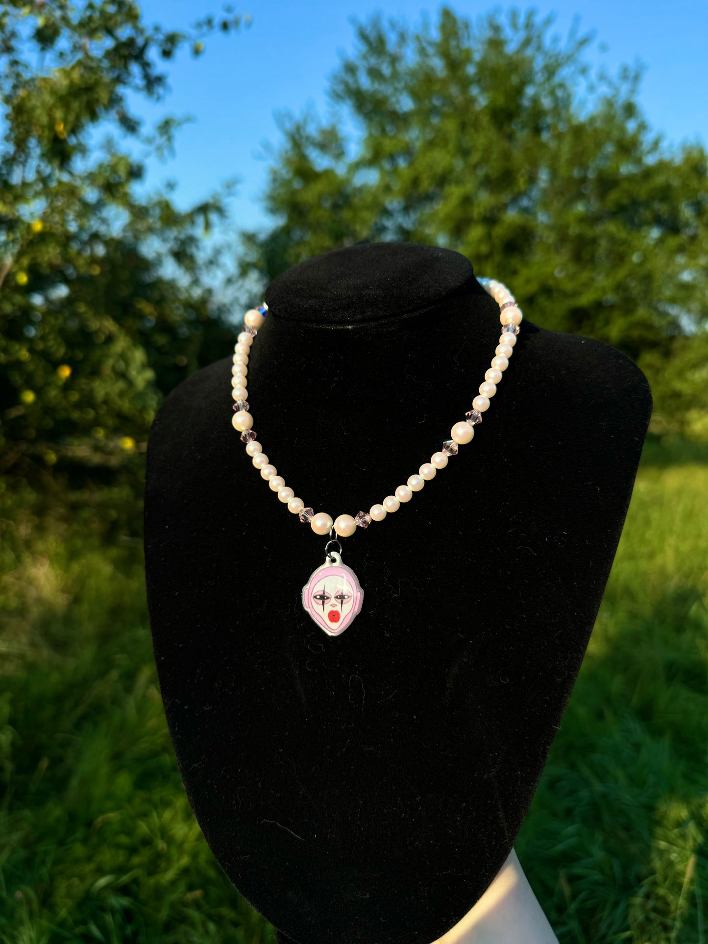 Ghoul beaded pink necklace (var.3)